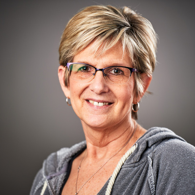 Brenda Hastert, Brenda's Beauty Salon, Lecompton